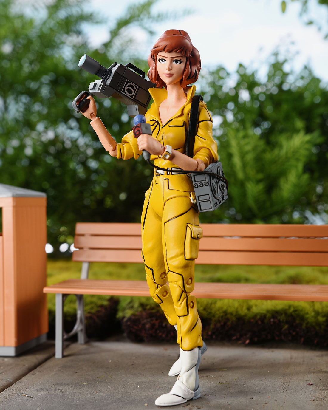 Neca Teenage Mutant Ninja Turtles 7" April O'Neil Action Figure