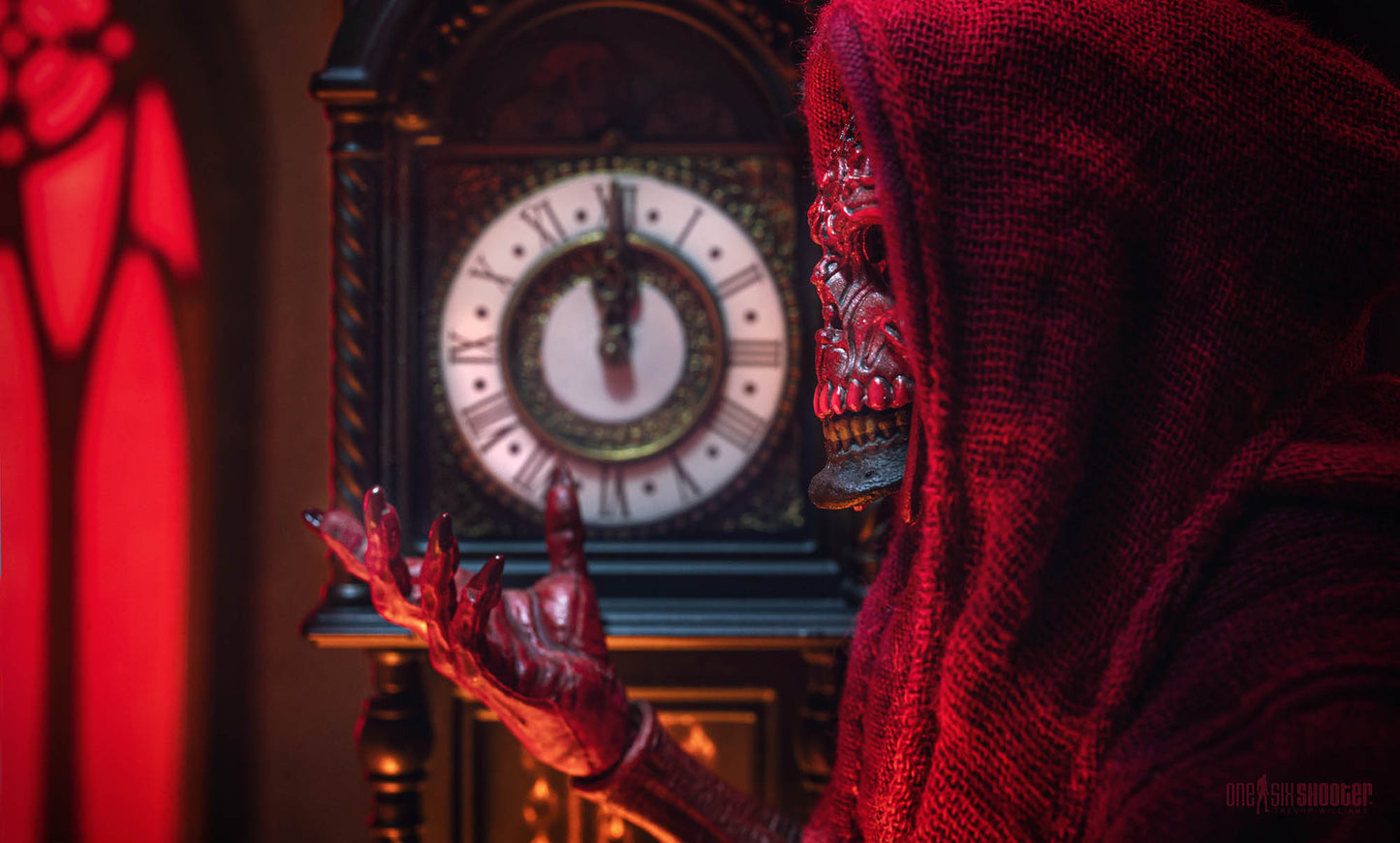 The Masque of the Red Death: Figura Obscura